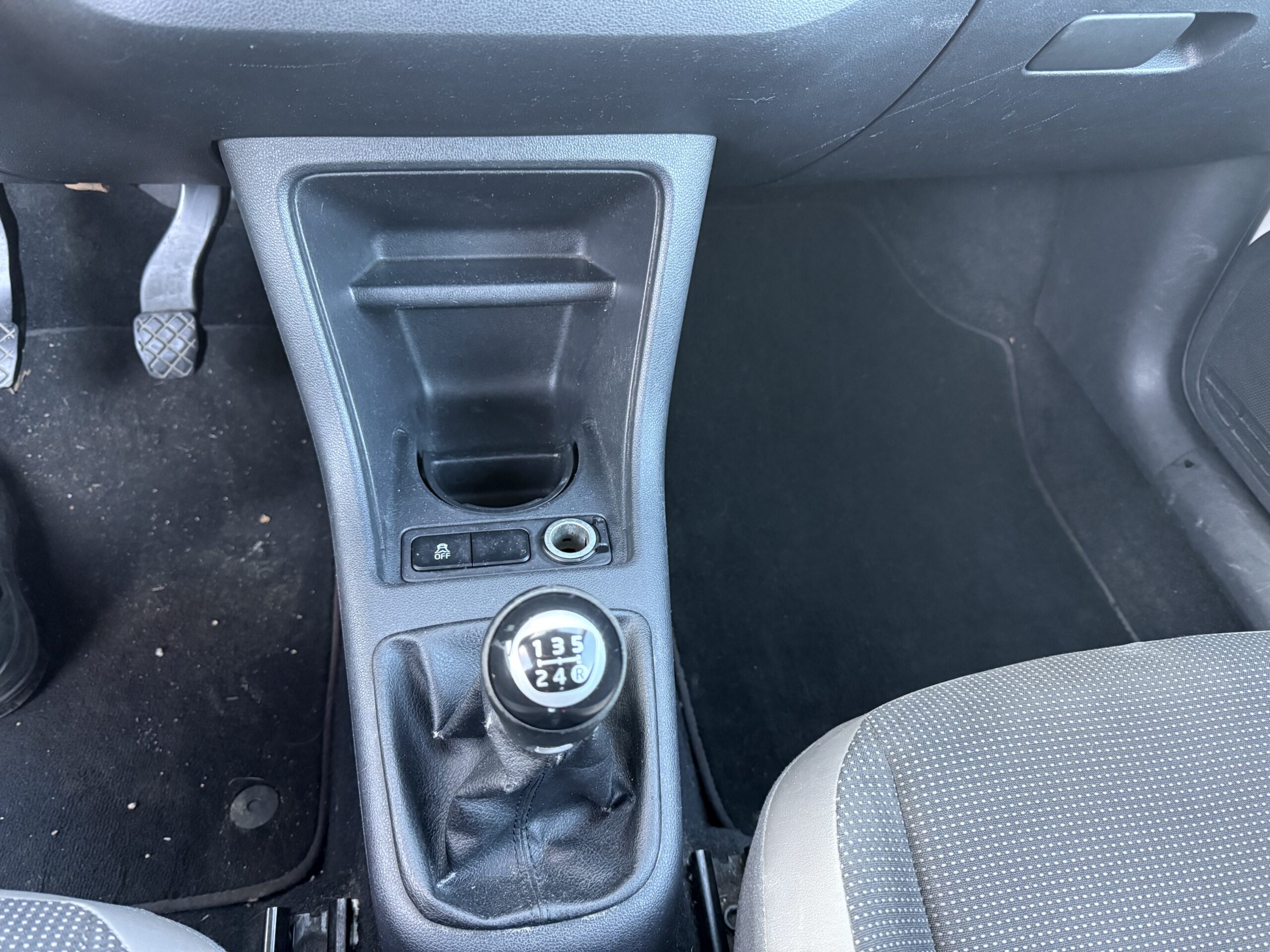 
								VW Up! 75 pk uitvoering, nette en goede auto vol									